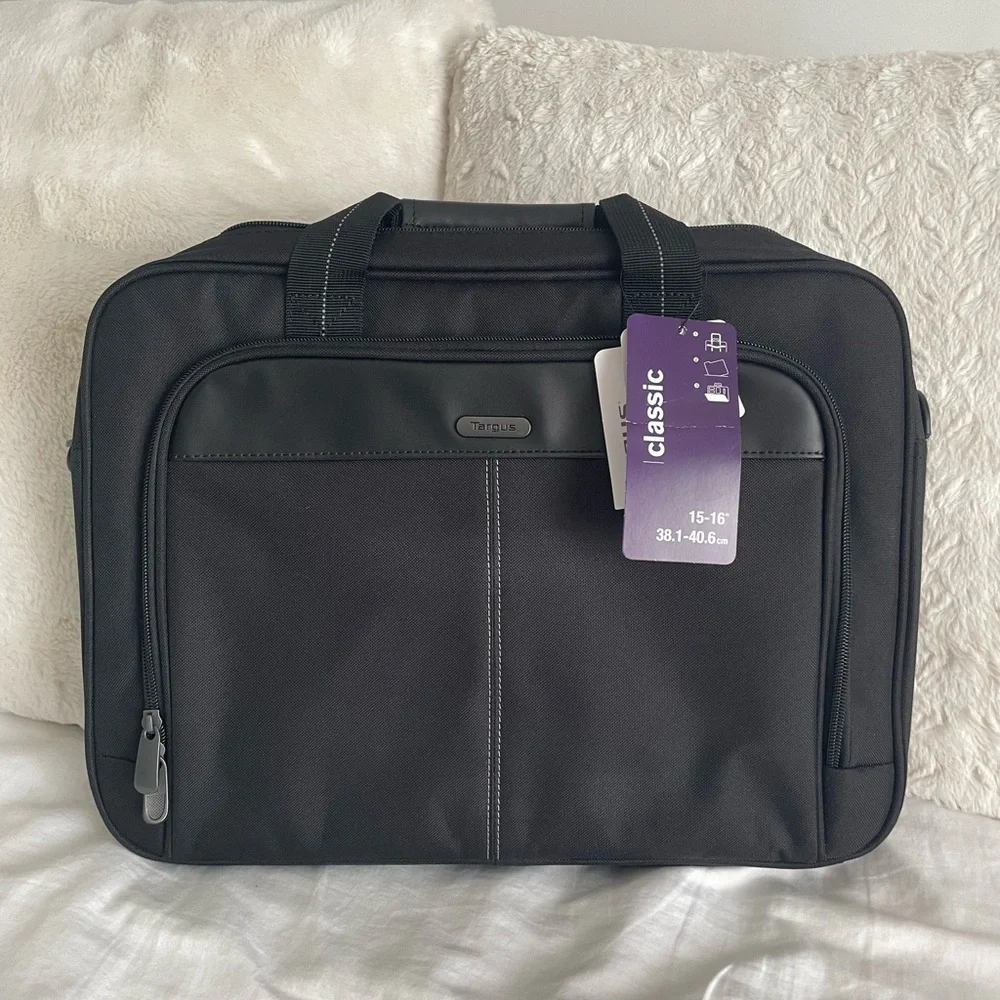 Targus Classic Slim 15–16” Laptop Briefcase Messenger Bag – Black NWT